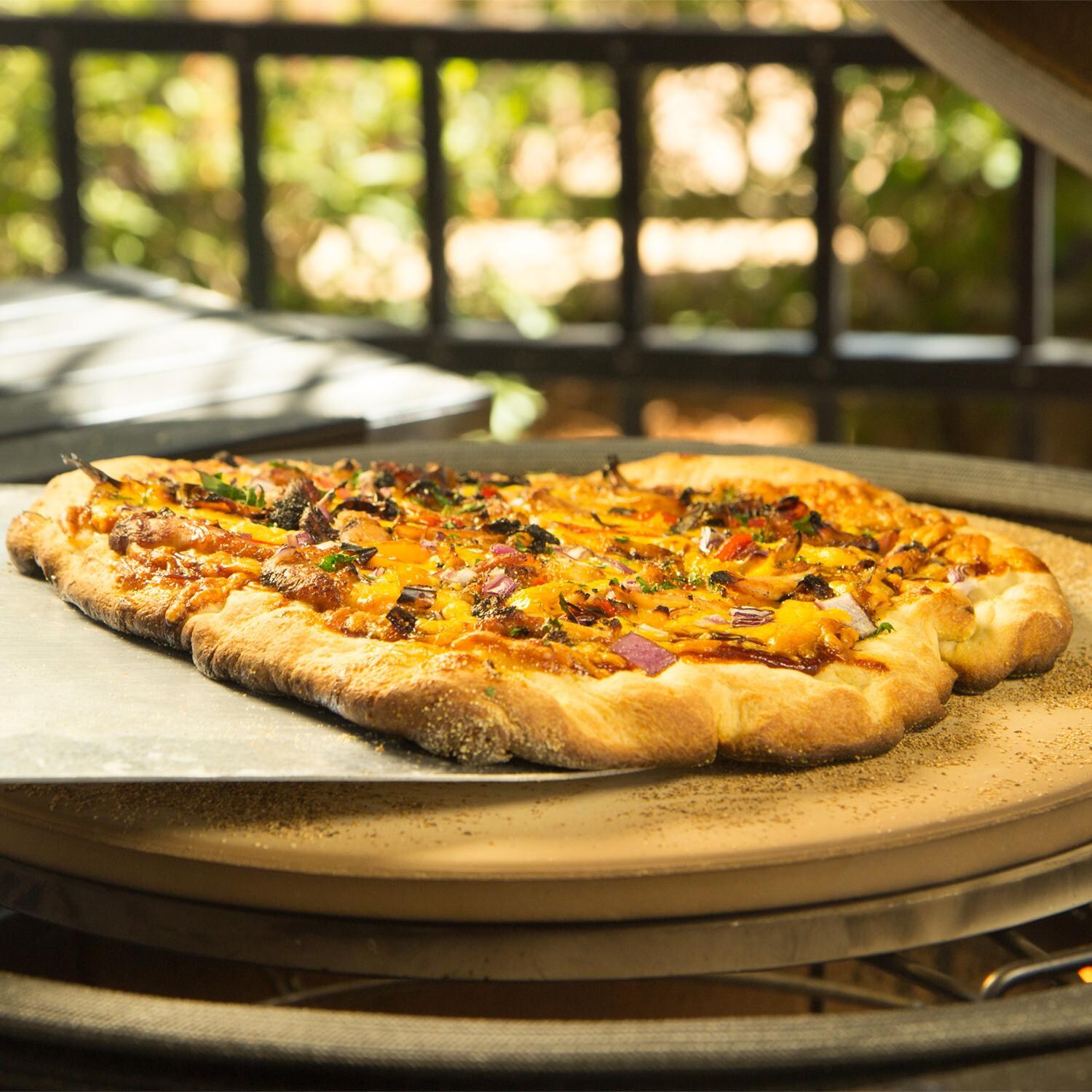 Kamado Joe KJ-PS23 Pizza Stone For Classic 18-Inch Grills - Lifestyle thumbnail