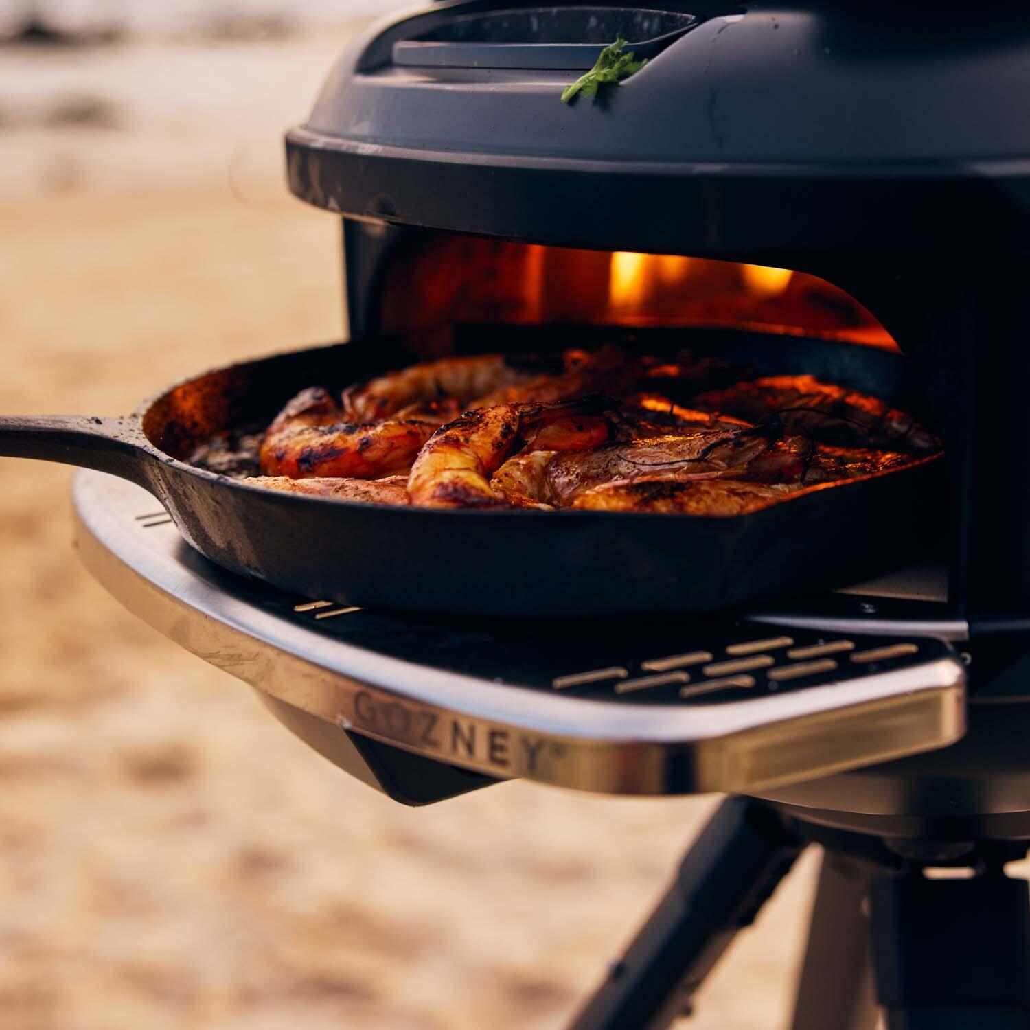 Gozney AT1906 Tread Mantel - In Use - Lifestyle thumbnail