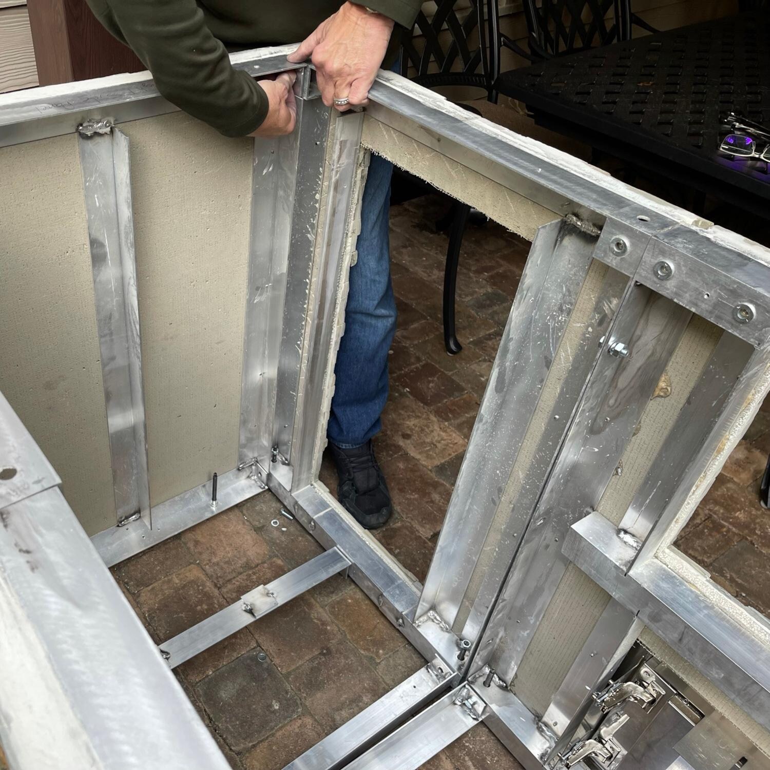 Memphis Grills MGSK7ST 7-Foot Stone Island Kitchen - Construction thumbnail