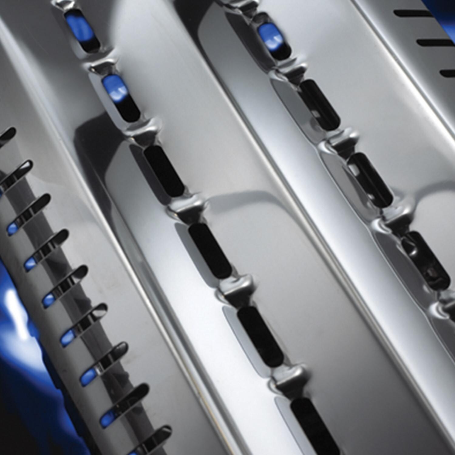 Broil King Porta-Chef 320 3-Burner Portable Propane Gas Grill - Flav-R-Wave Cooking System thumbnail