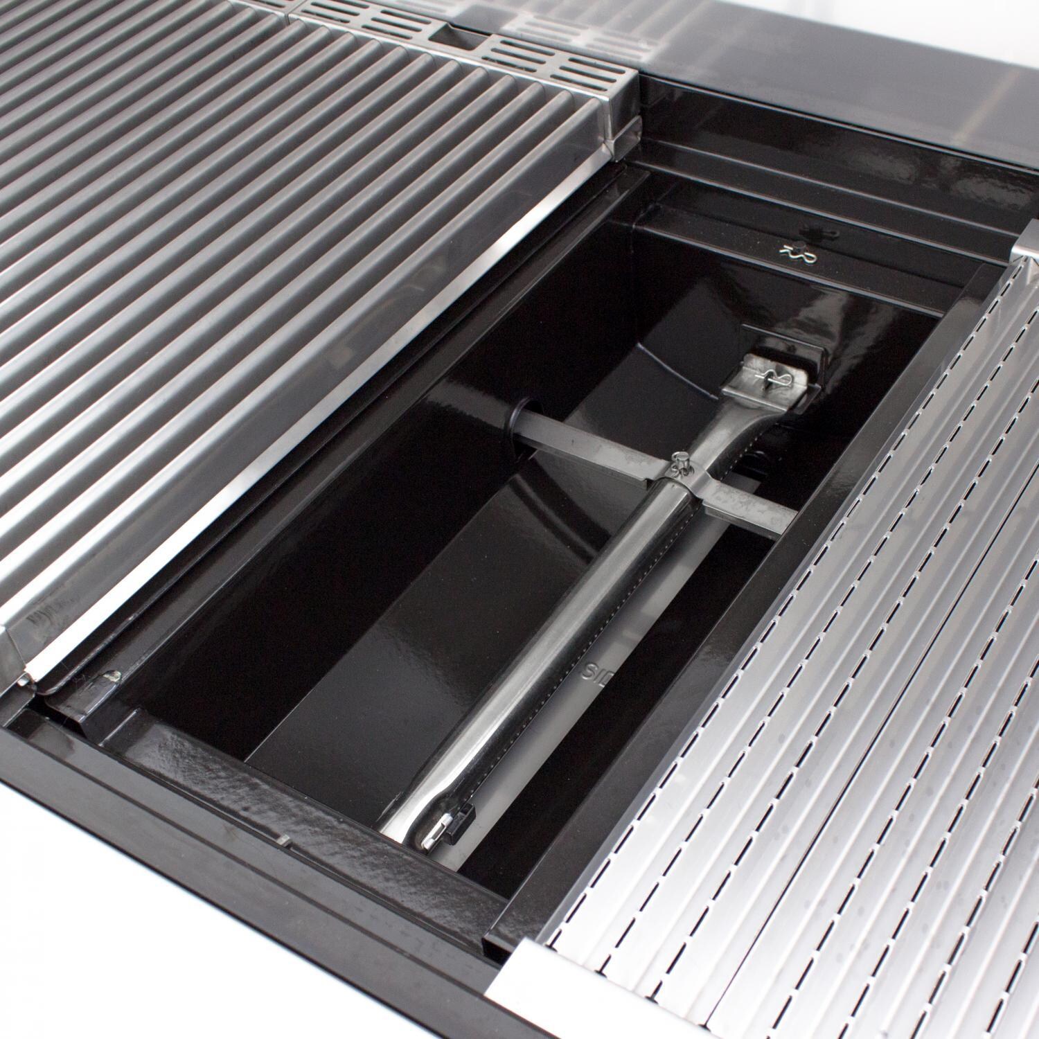 Saber Cast 500 L 3-Burner Propane Infrared Grill - Stainless Steel Burner & Cooking Grate thumbnail