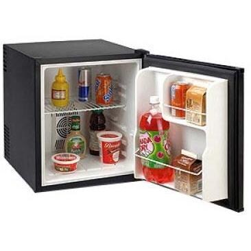 Avanti SHP1701B 1.7 Cu. Ft. Superconductor Refrigerator with Auto Defrost Interior View