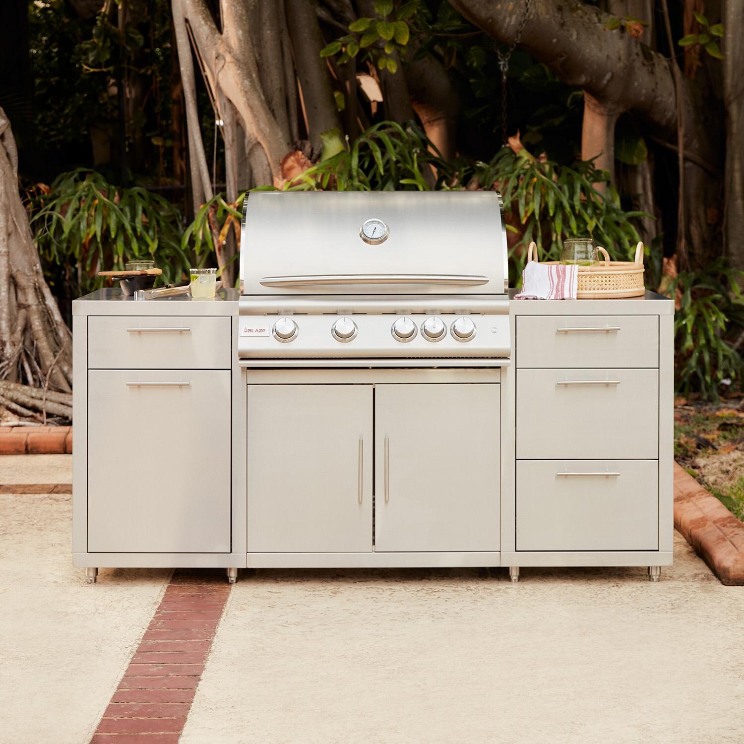 Blaze 6 ft Stainless Steel Outdoor Kitchen Island w/ Premium LTE+ 32-Inch Natural Gas Grill