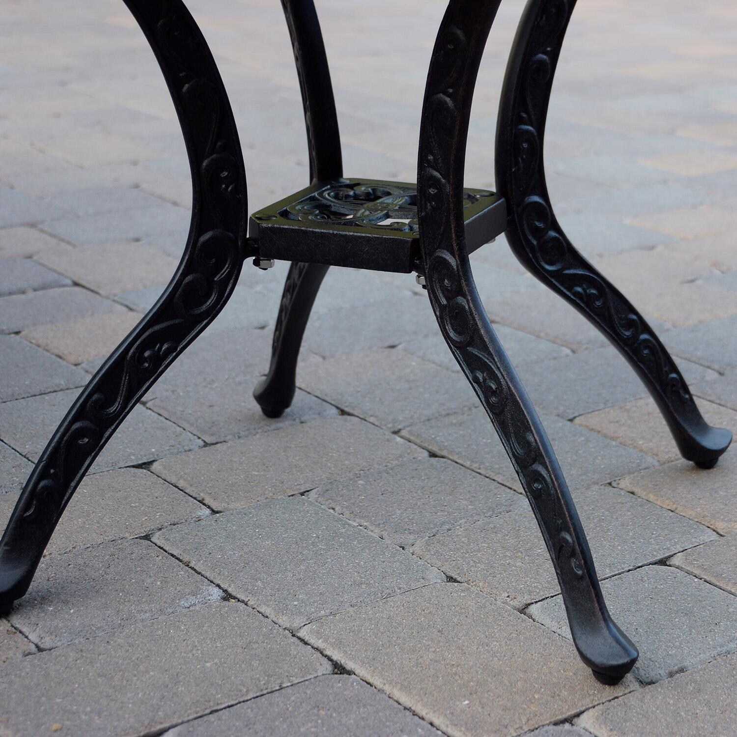 Series 80 21-in Square Cast Aluminum End Table by Darlee - Table Legs - Detail thumbnail
