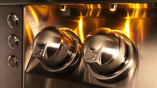 Luxury illuminated control knobs on the Alfresco ALXE gas grill