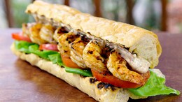 Grilled Shrimp Po-boy With Remoulade Sauce