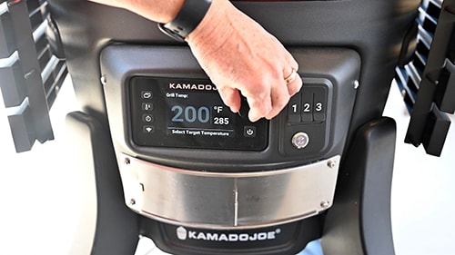 Digital display with thermometer settings