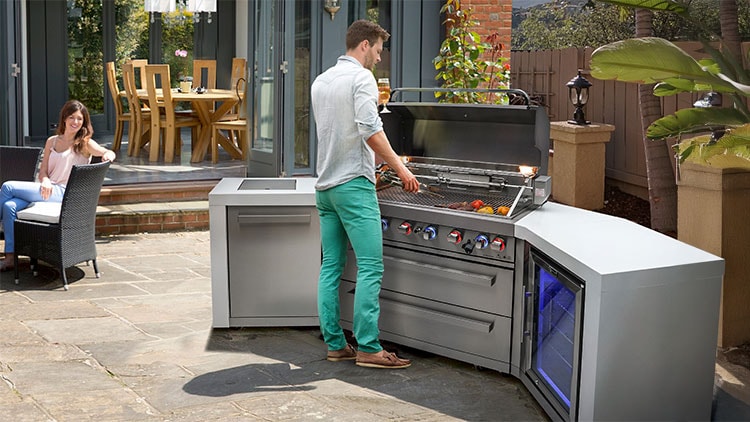 U-Shaped Outdoor Kitchen Island
