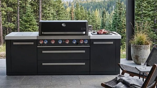 Mont Alpi Black Series Outdoor Kitchen Island with grill and side burner