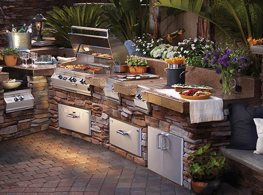 Outdoor Kitchen